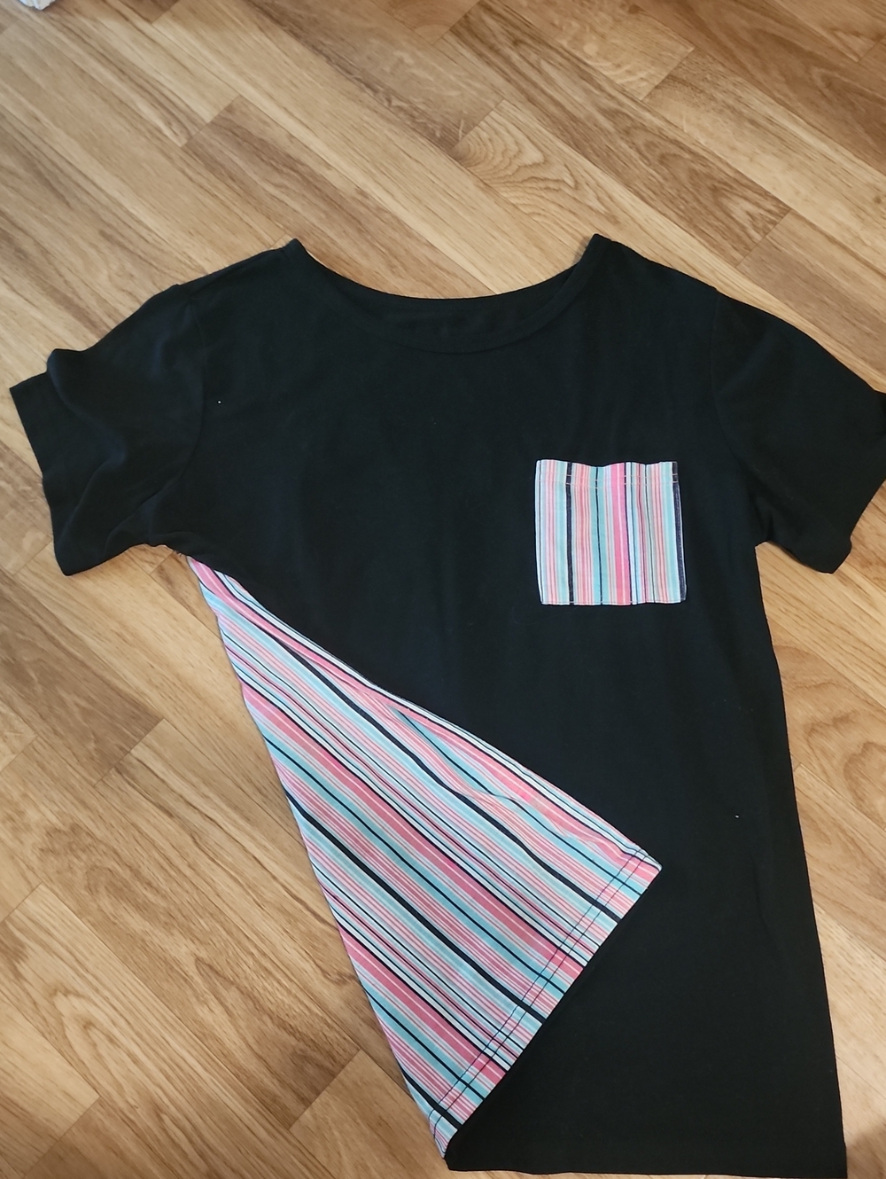 Women' Black Tee with Pink & Blue Stripe Pocket
